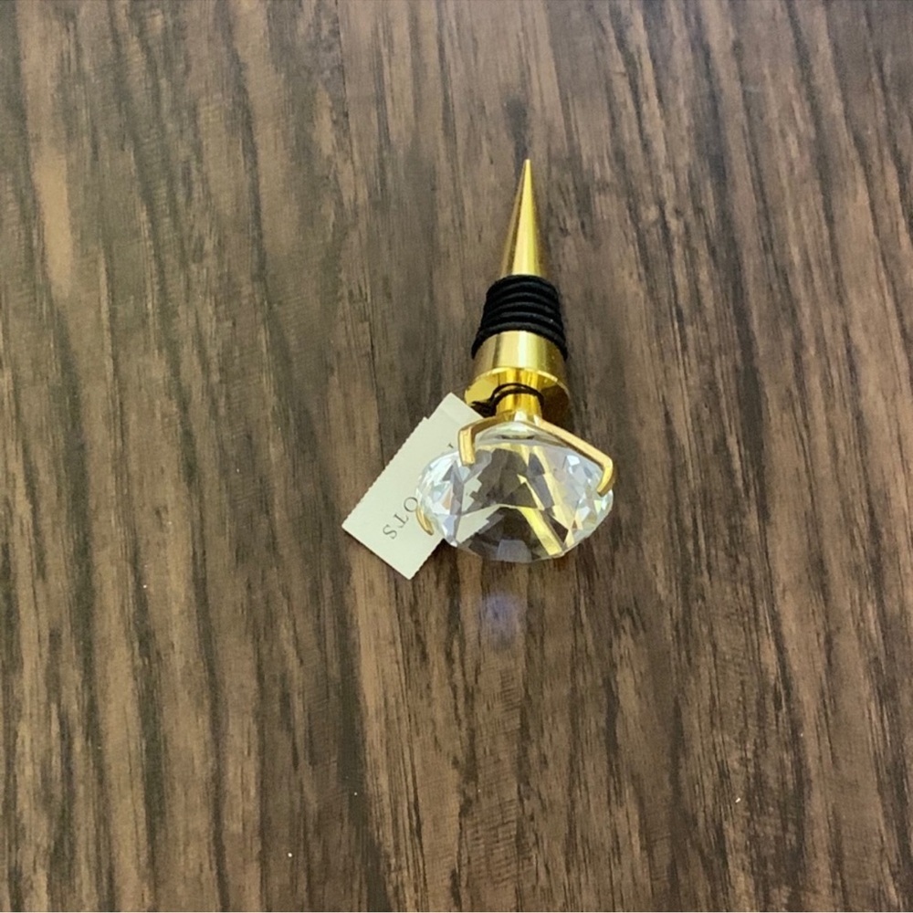 Talbots crystal wine stopper in gold